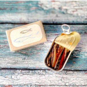 kleine pikante Sardinen